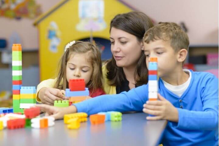 Faire un CAP Petite Enfance ou CAP AEPE